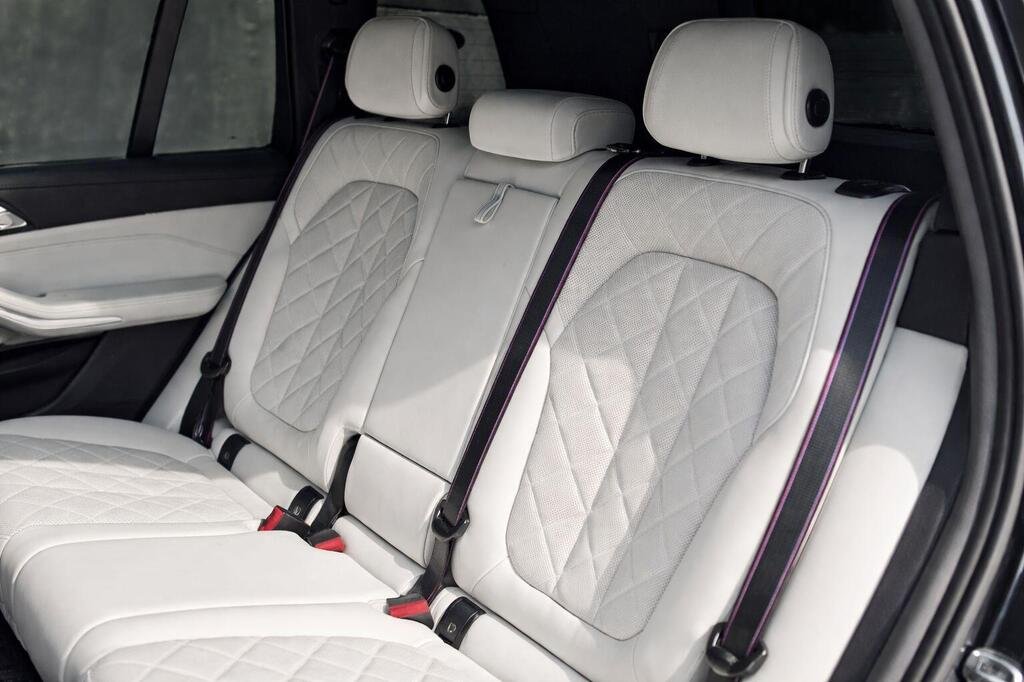
								2024 BMW X7 40i xDrive M Sport full									