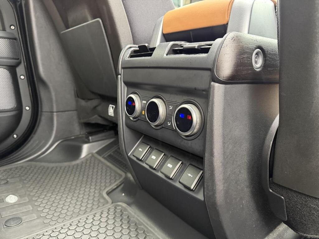 
								2020 Land Rover Defender 110 P400 MHEV X full									