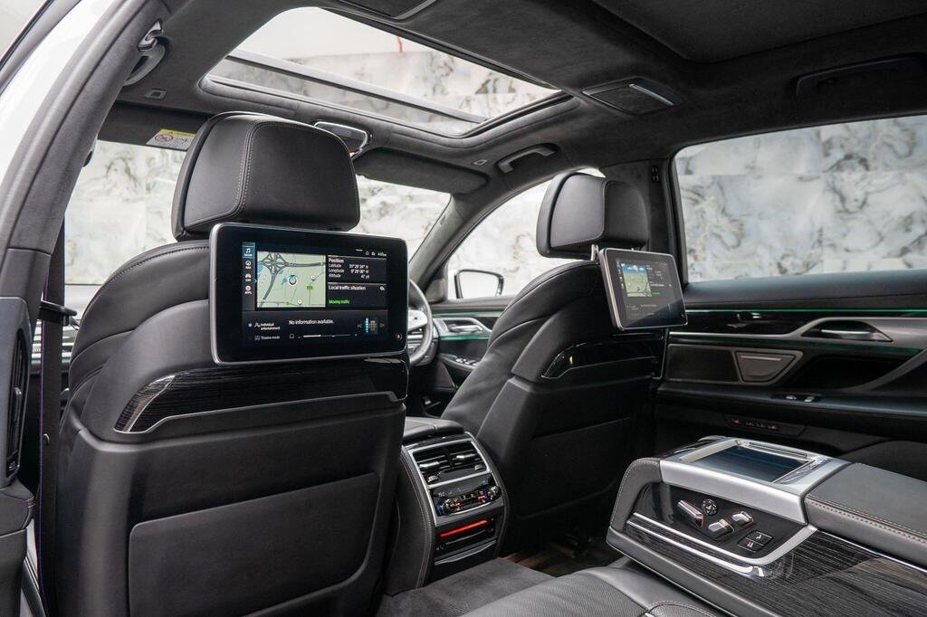 
								2019 BMW 7 Series 745Le xDrive M Sport full									