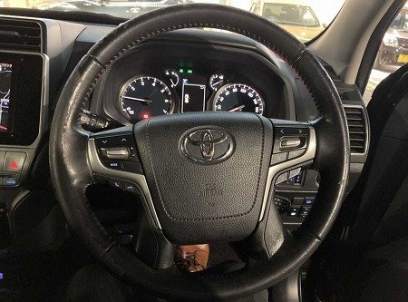 
								2019 Toyota Land Cruiser Prado TX-L full									