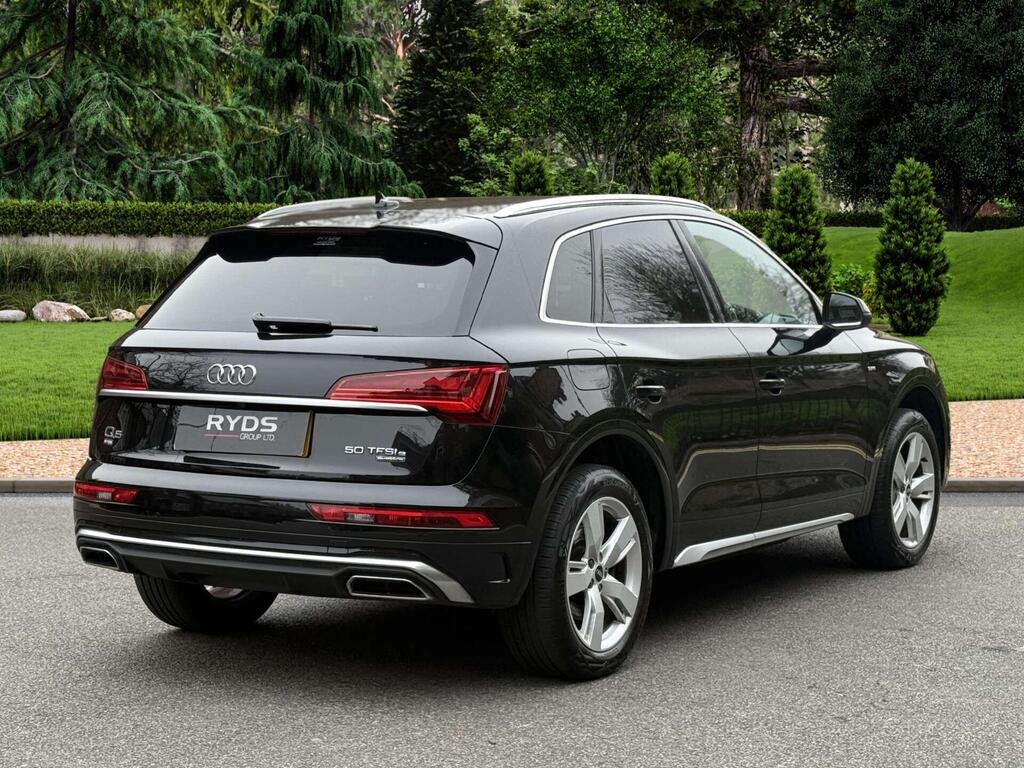 
								2021 Audi Q5 50 TFSIe S Line full									