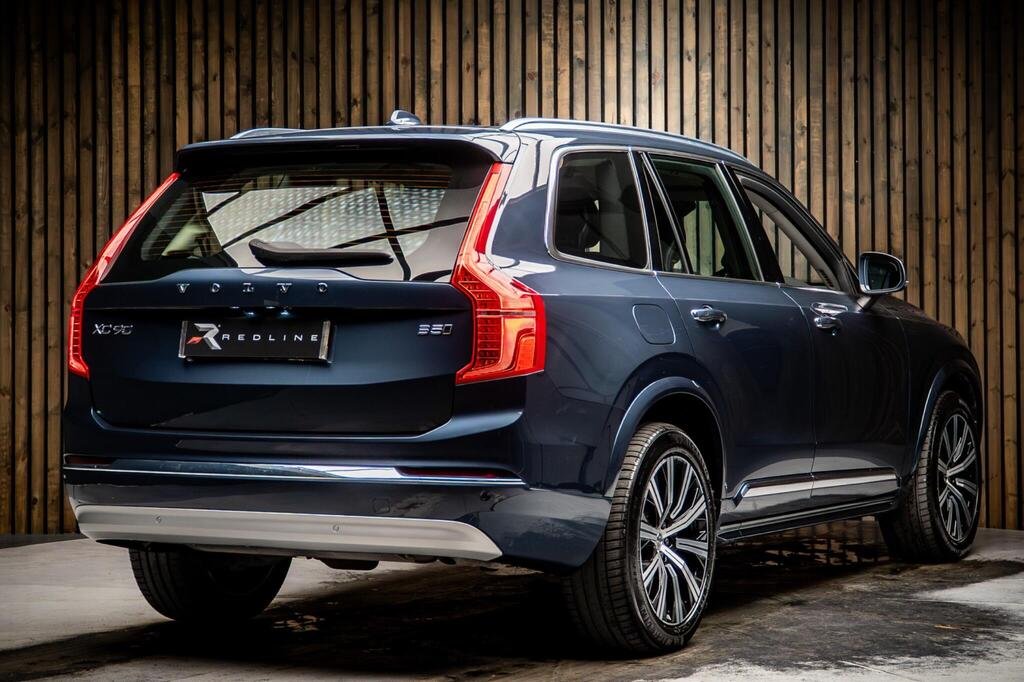 
								2022 Volvo CX90 B5 Inscription full									
