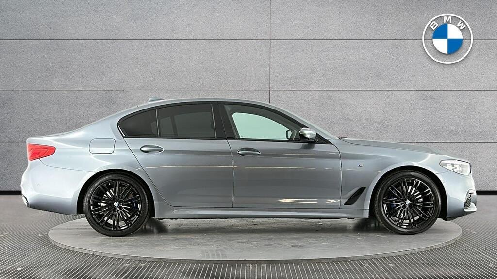 
								2020 BMW 5 Series 530i M Sport full									