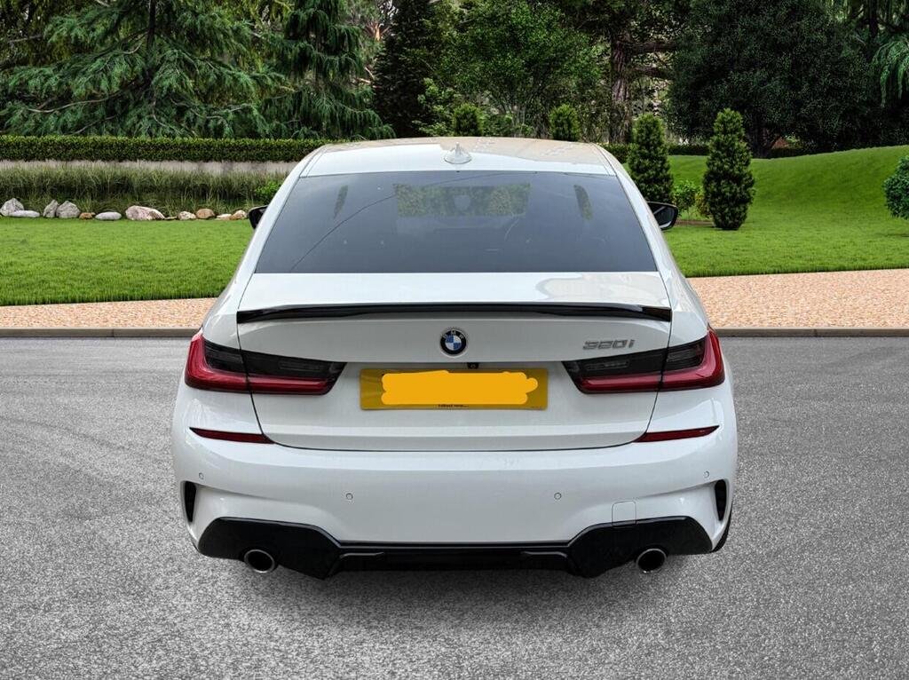 
								2019 BMW 3 Series 320i M Sport full									