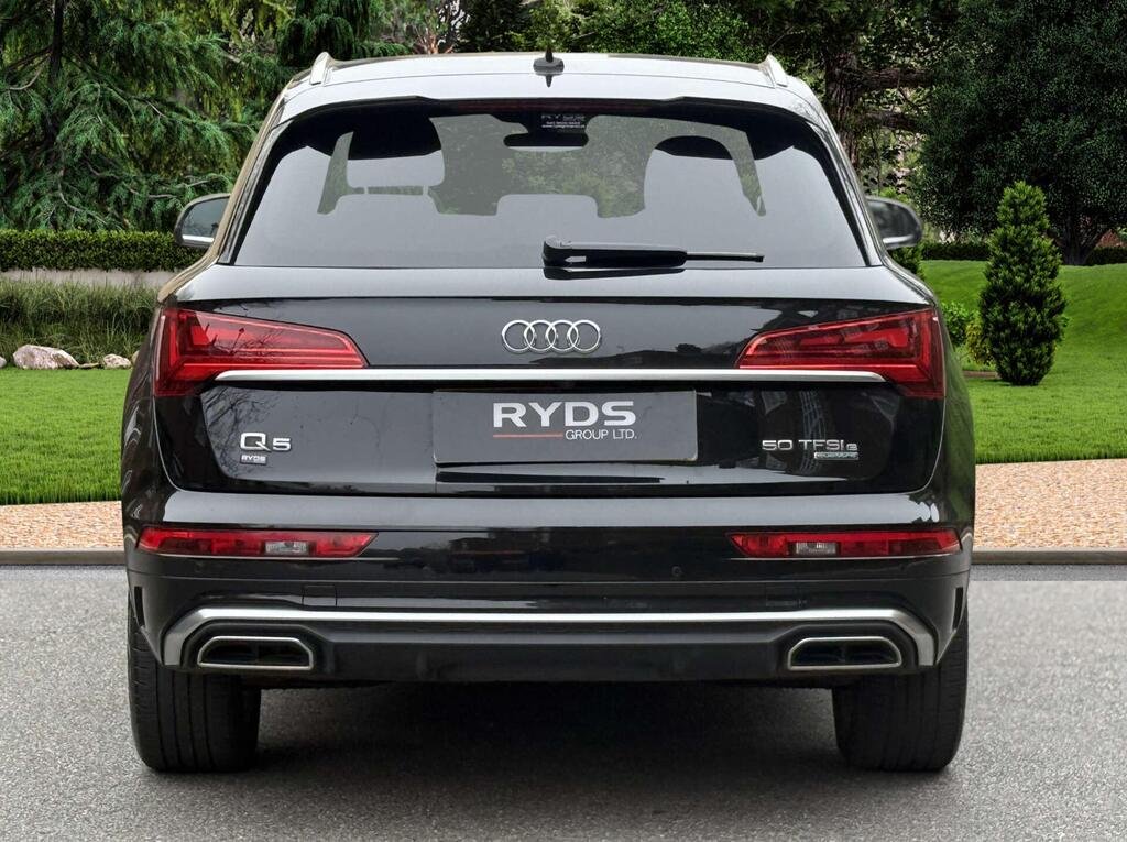 
								2021 Audi Q5 50 TFSIe S Line full									