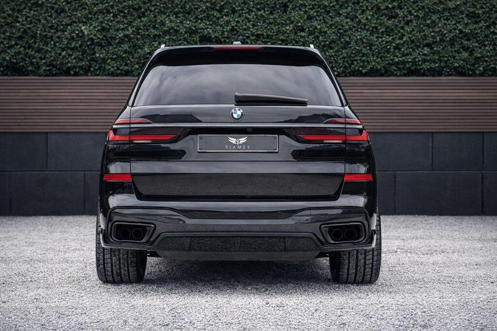 
								2024 BMW X7 40i xDrive M Sport full									