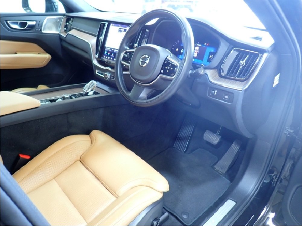 2021 Volvo XC60 B5 R-Design AWD