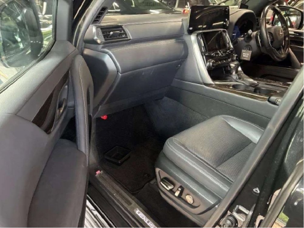 2022 Lexus LX600