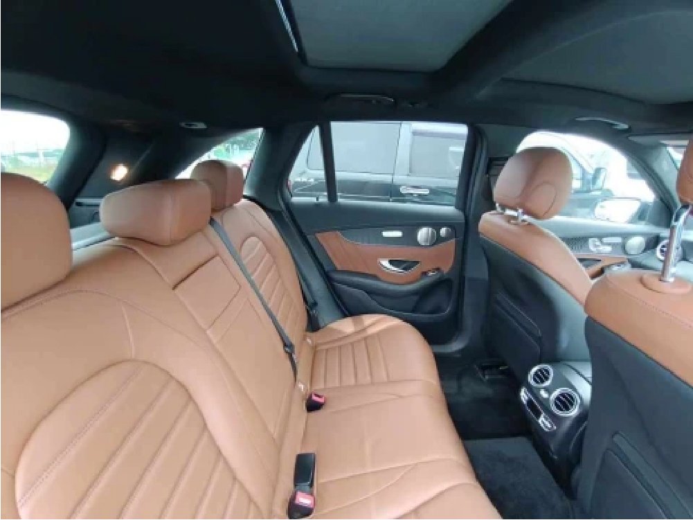 
								2021 Mercedes Benz GLC220d 4Matic AMG Line full									