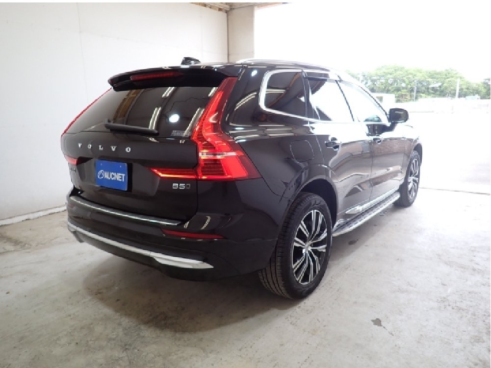 
								2021 Volvo XC60 B5 R-Design AWD full									