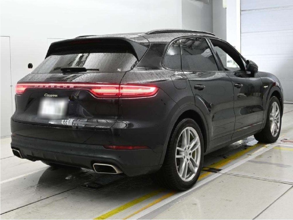 
								2020 Porsche Cayenne E-Hybrid full									