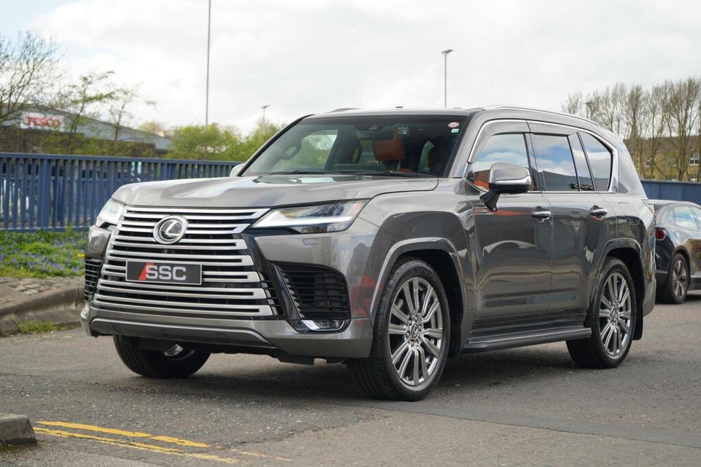 
								2022 Lexus LX600 Ultra Luxury full									