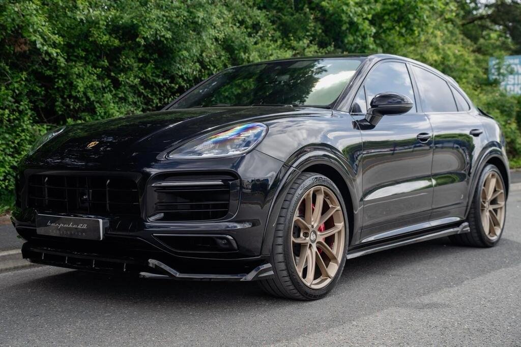2020 Porche Cayenne GTS Coupe Sport Chrono Package