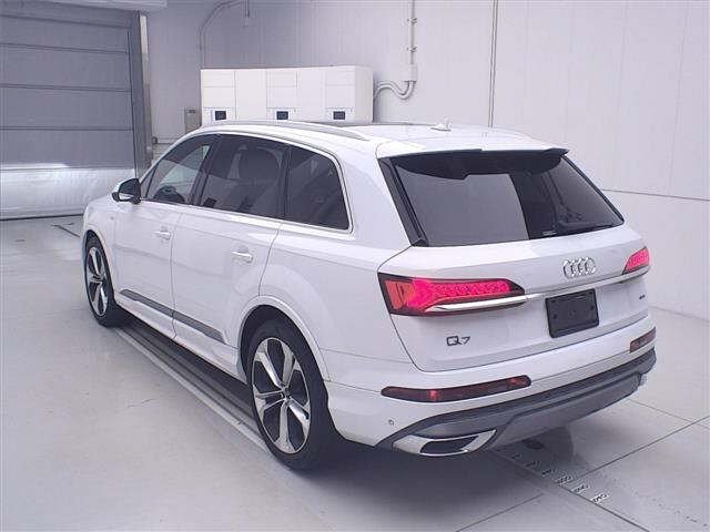 
								2020 Audi Q7 55 TFSI Quattro S Line full									