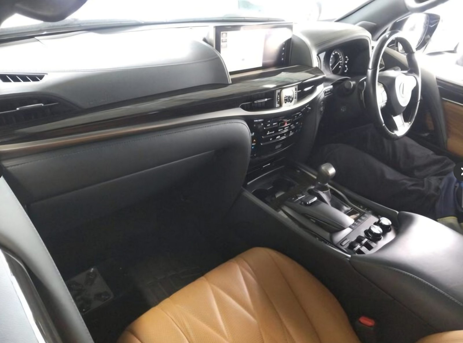 2020 Lexus LX570 Black Sequence