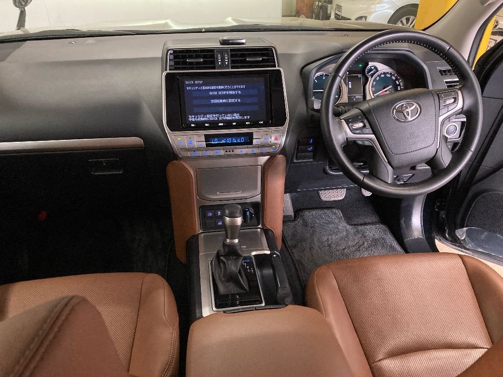
								2021 Toyota Land Cruiser Prado TX-L 70th Anniversary full									
