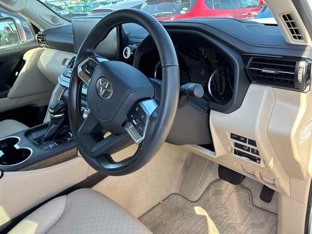 2023 Toyota Land Cruiser 300 ZX