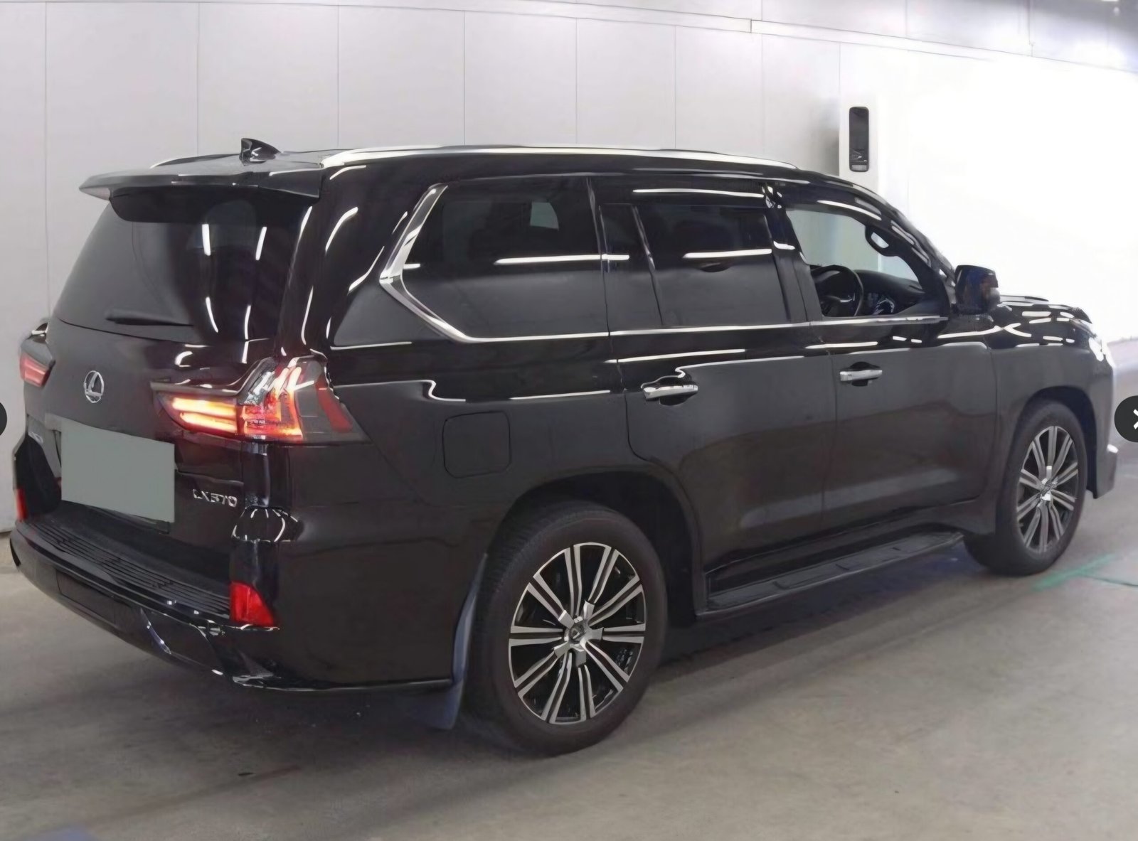 2020 Lexus LX570 Black Sequence