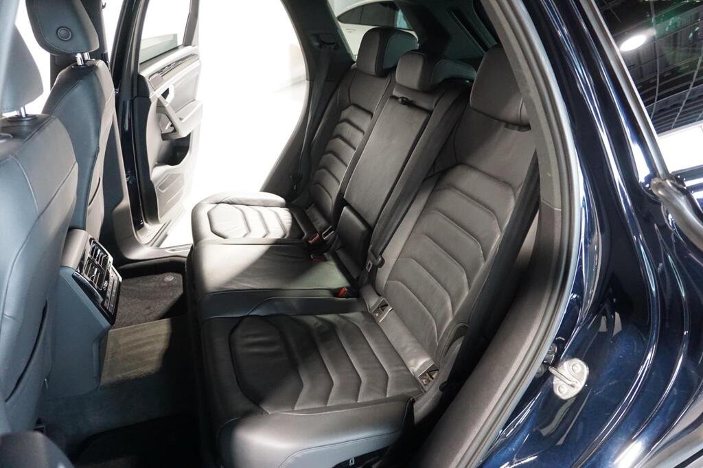 
								2019 Volkswagen Touareg 3.0 TDI R-Line full									