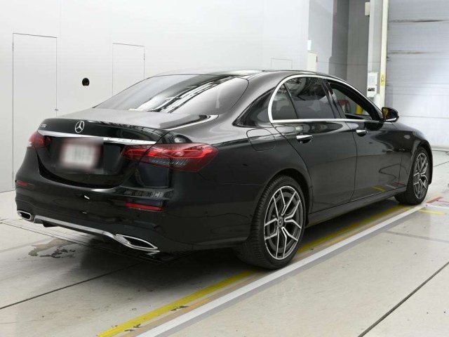 
								2021 Mercedes Benz E200 Sports Exclusive Package full									