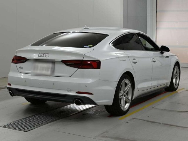 
								2019 Audi A5 Sportback 40 TFSI S Line full									