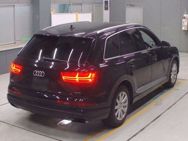 
								2019 Audi Q7 45 TFSI Quattro S Line full									
