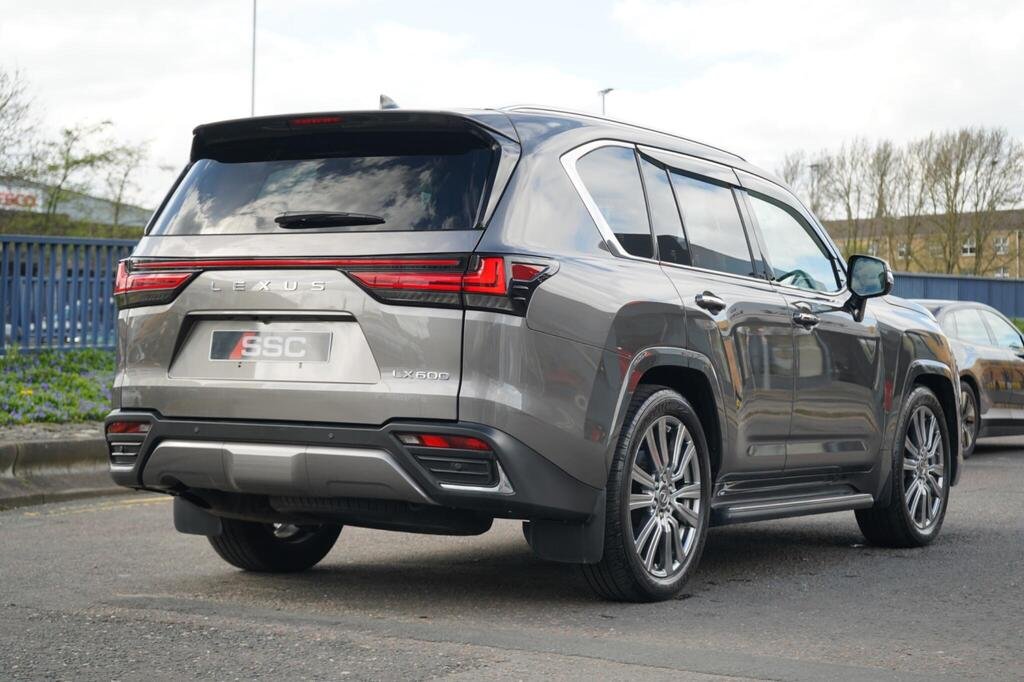 
								2022 Lexus LX600 Ultra Luxury full									