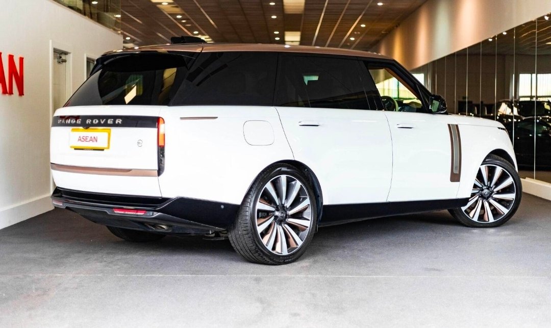
								2024 Range Rover Vogue P615 Long Wheel Base full									