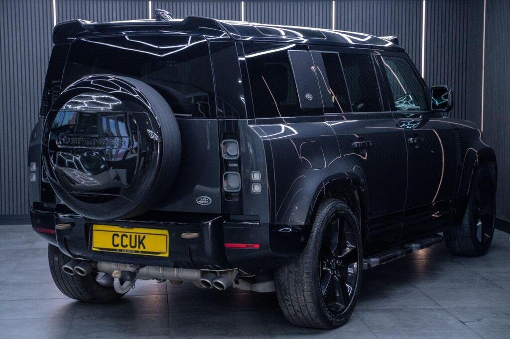
								2021 Land Rover Defender 110 P525 full									