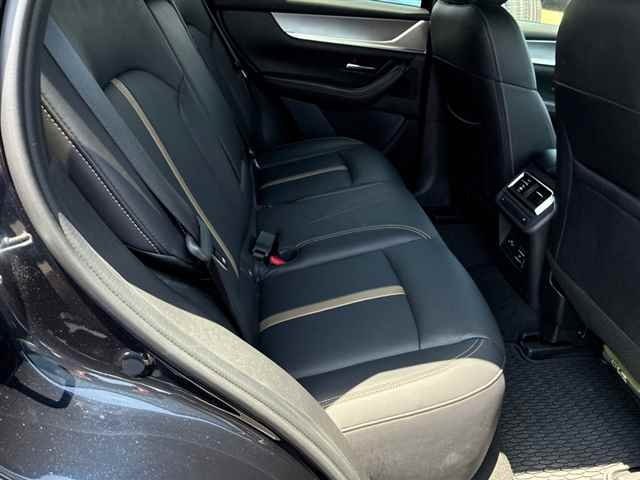 
								2022 Mazda CX-60 XD Hybrid Exclusive Sport full									