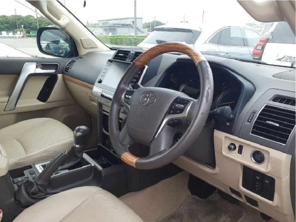 2021 Toyota Land Cruiser Prado TX L Package