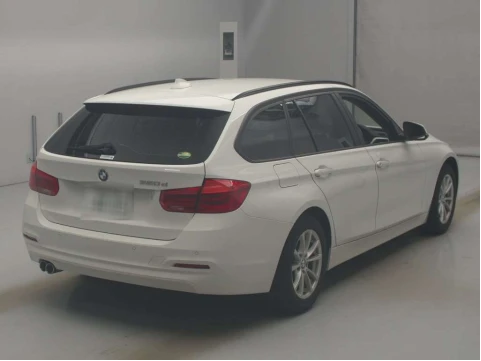 
								2019 BMW 320d Touring full									