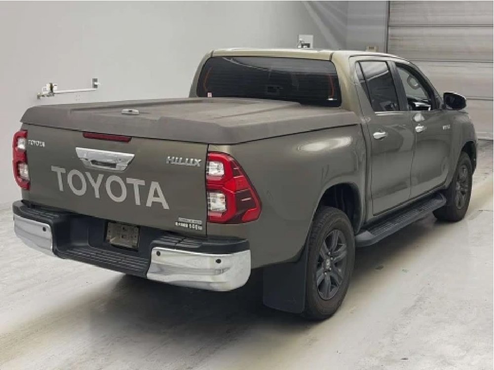 
								2021 Toyota Hilux Z 4WD full									