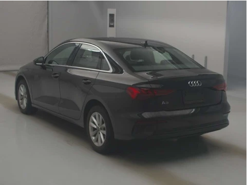 
								2021 Audi A3 Sedan 30 TFSI full									