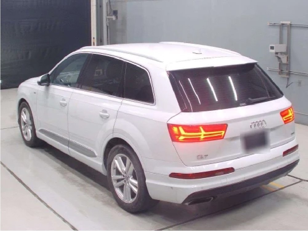 
								2019 Audi Q7 3.0TFSI Quattro S-Line full									