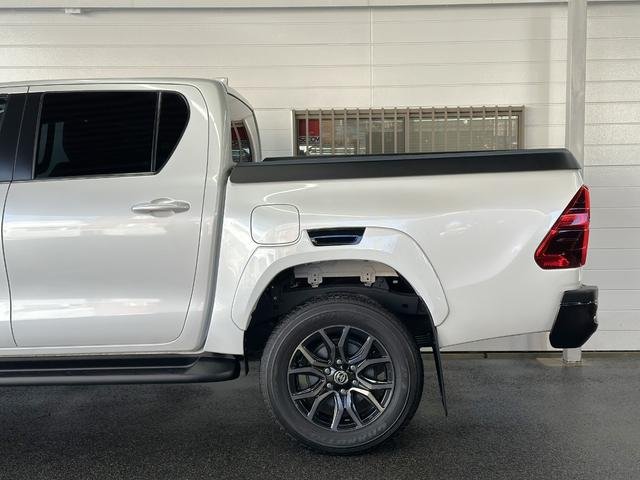 
								2023 Toyota Hilux Z GR Sport full									