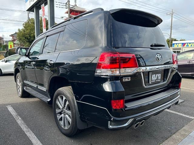 
								2020 Mercedes Benz GLC220d 4Matic Night Edition full									