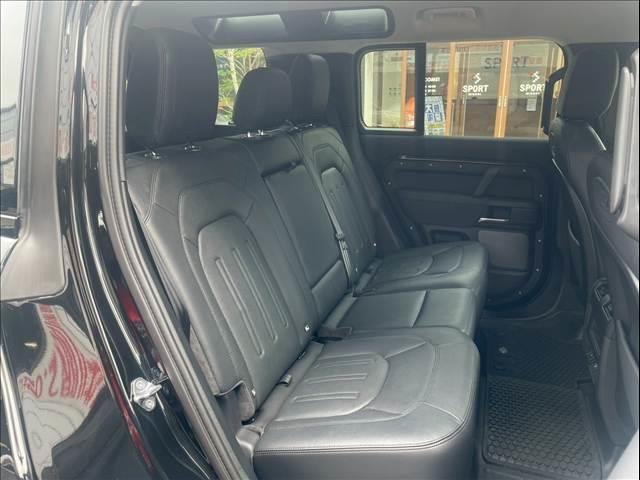 
								2021 Land Rover Defender 110 S D300 full									