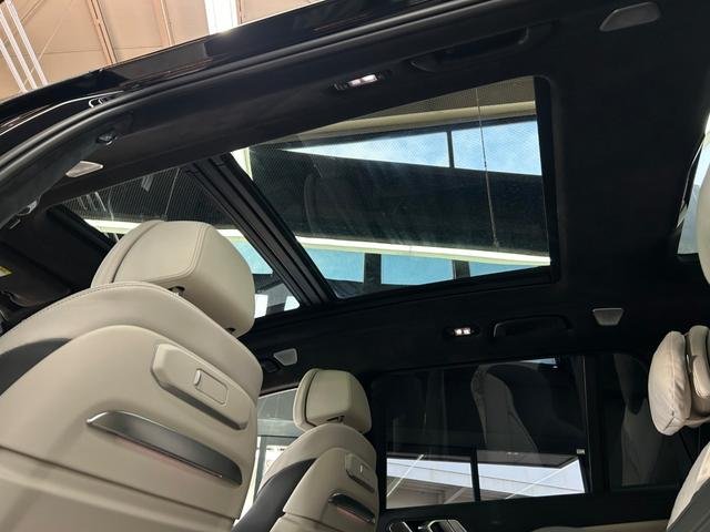 
								2023 BMW X7 40d xDrive M Sport full									