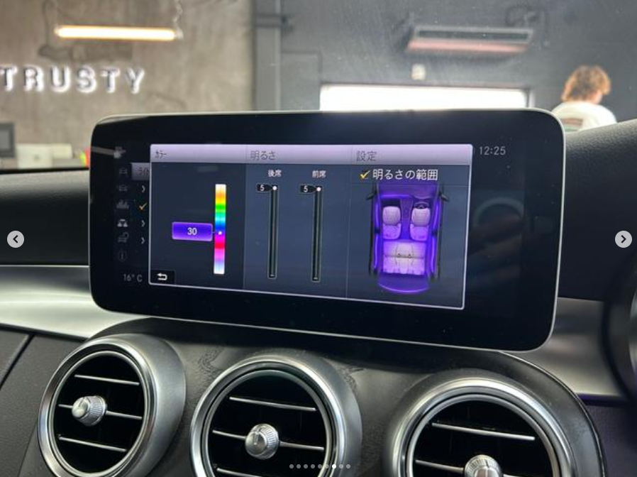 
								Mercedes Benz C180 Avantgarde AMG Line full									
