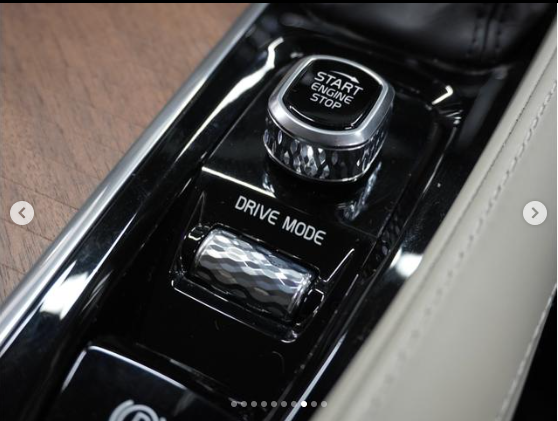 
								Volvo XC90 D5 AWD Inscription full									