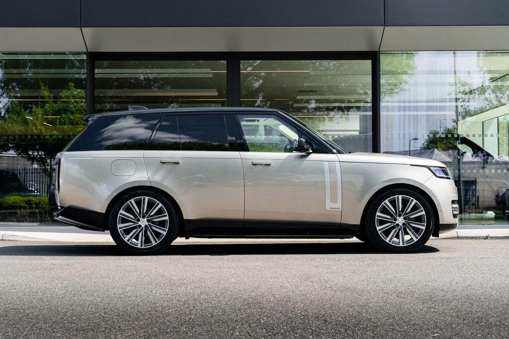 
								2023 Land Rover Range Rover P400 MHEV Autobiography full									