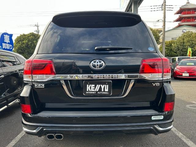 
								2020 Mercedes Benz GLC220d 4Matic Night Edition full									