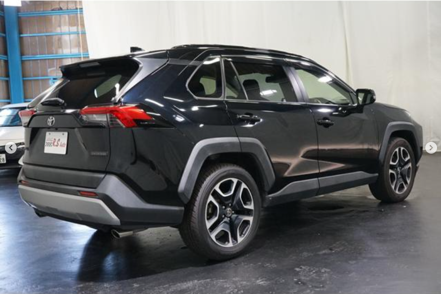 
								Toyota RAV4 Adventure full									
