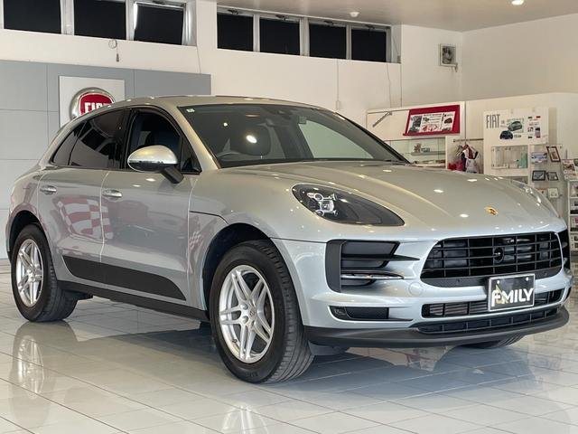 2020 PORSCHE MACAN