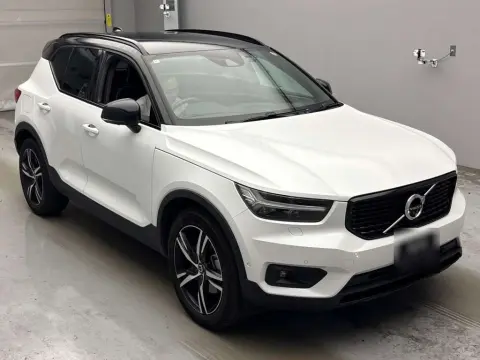 2020 VOLVO XC40 B4 AWD R-DESIGN