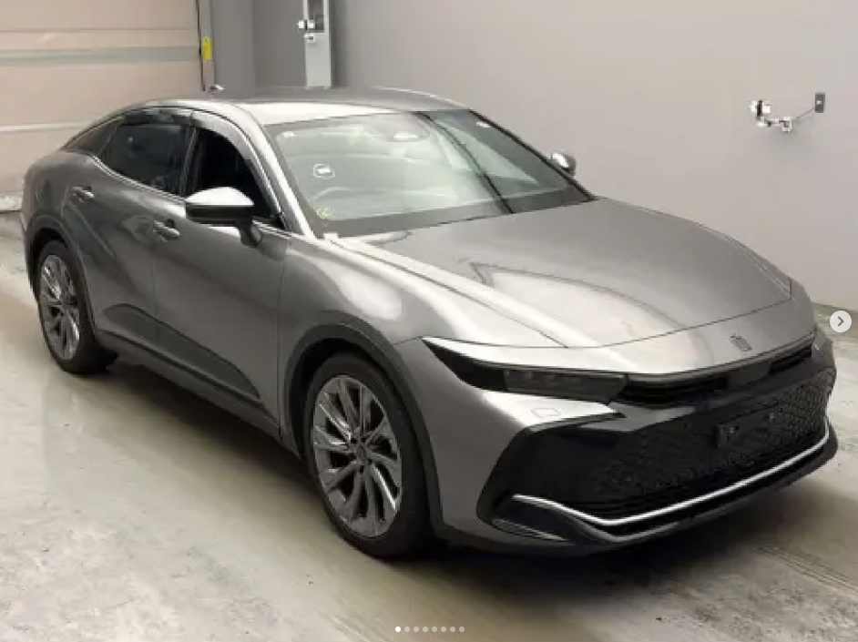 2022 TOYOTA CROWN CROSSOVER G LEATHER