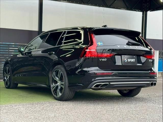 
								2019 VOLVO V60 T5 INSCRIPTION full									