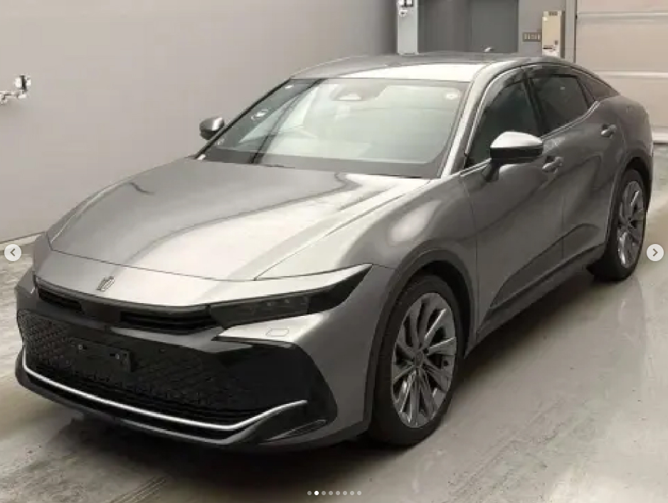 2022 TOYOTA CROWN CROSSOVER G LEATHER