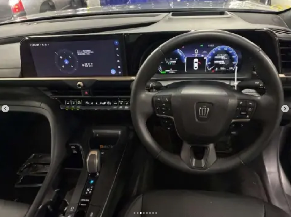 2022 TOYOTA CROWN CROSSOVER G LEATHER